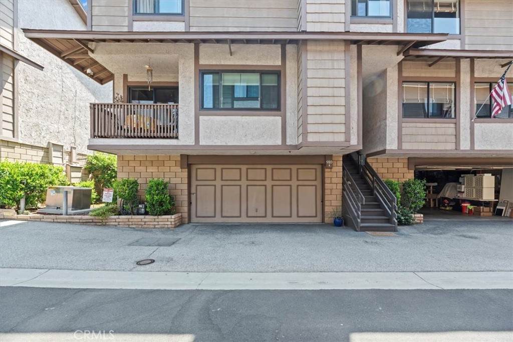 910 Foothill Boulevard - Photo 1