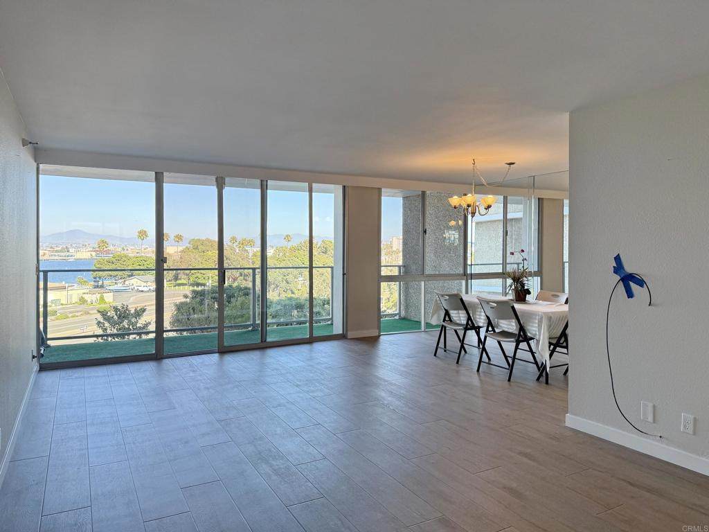 1820 Avenida Del Mundo - Photo 1