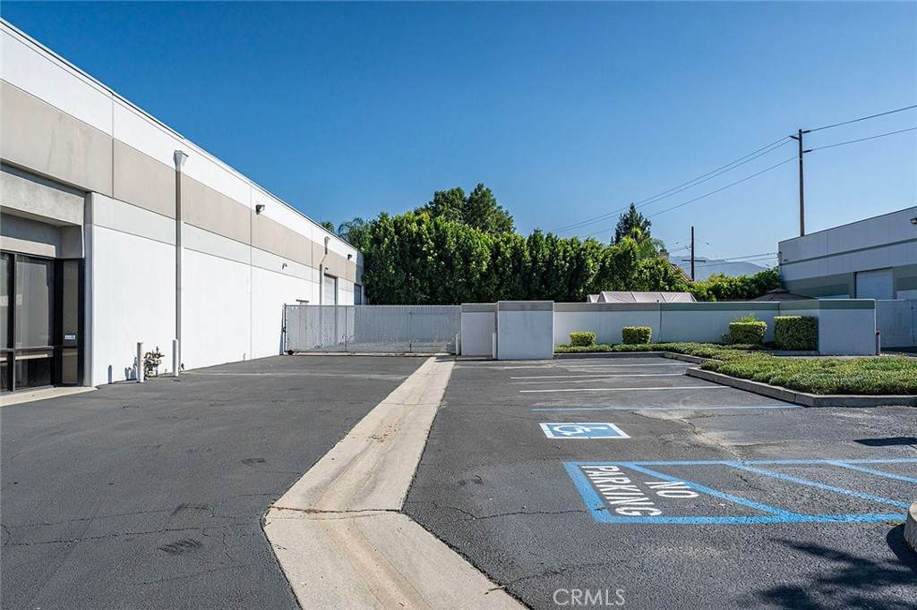 https://bt-photos.global.ssl.fastly.net/socal/orig_boomver_1_374944709-2.jpg