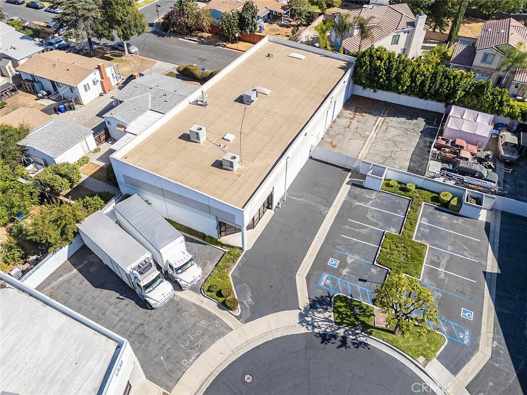 https://bt-photos.global.ssl.fastly.net/socal/orig_boomver_1_374944709-2.jpg