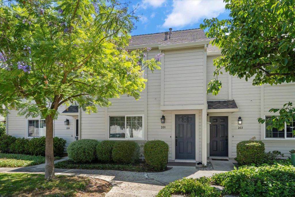 201 Shelley Avenue - Photo 1