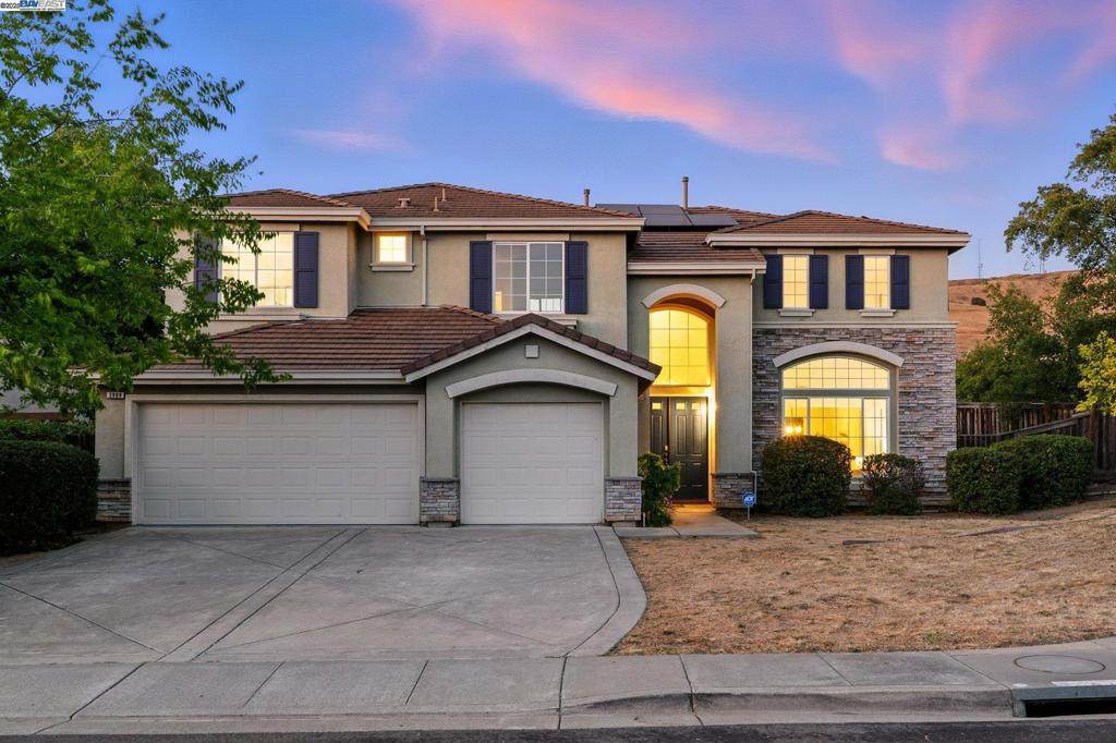 3909 Danbury Way - Photo 1