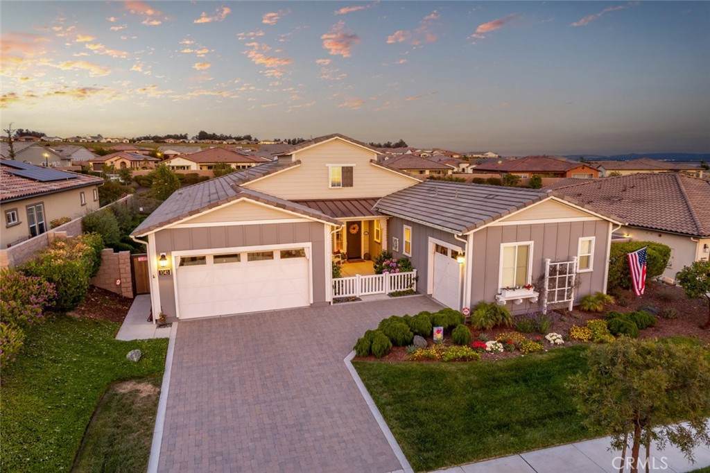 1045 Gracie Lane - Photo 1