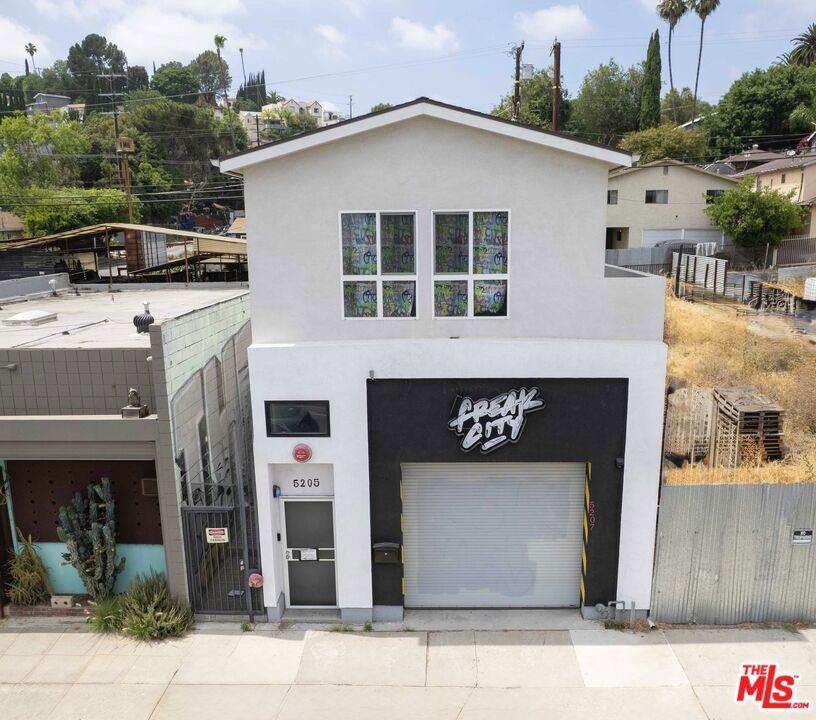5207 Alhambra Avenue - Photo 1