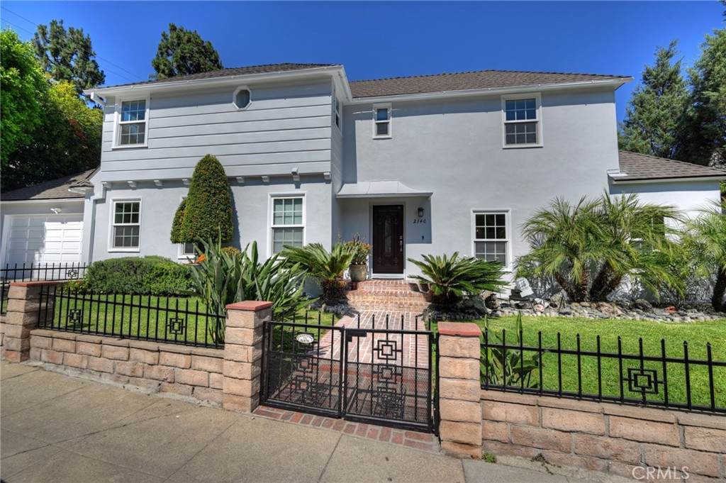 2740 Beachwood Drive - Photo 1