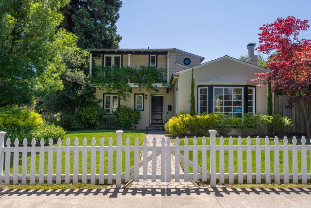 313 Seville Way - Photo 1