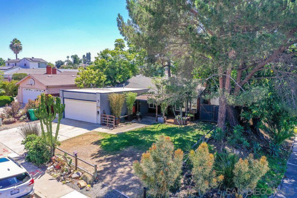 7111 Barker Way - Photo 1