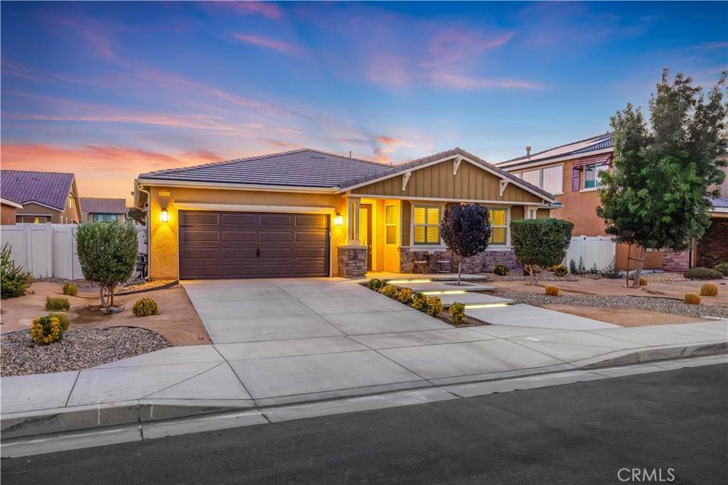 39057 Mondell Pine Avenue - Photo 1
