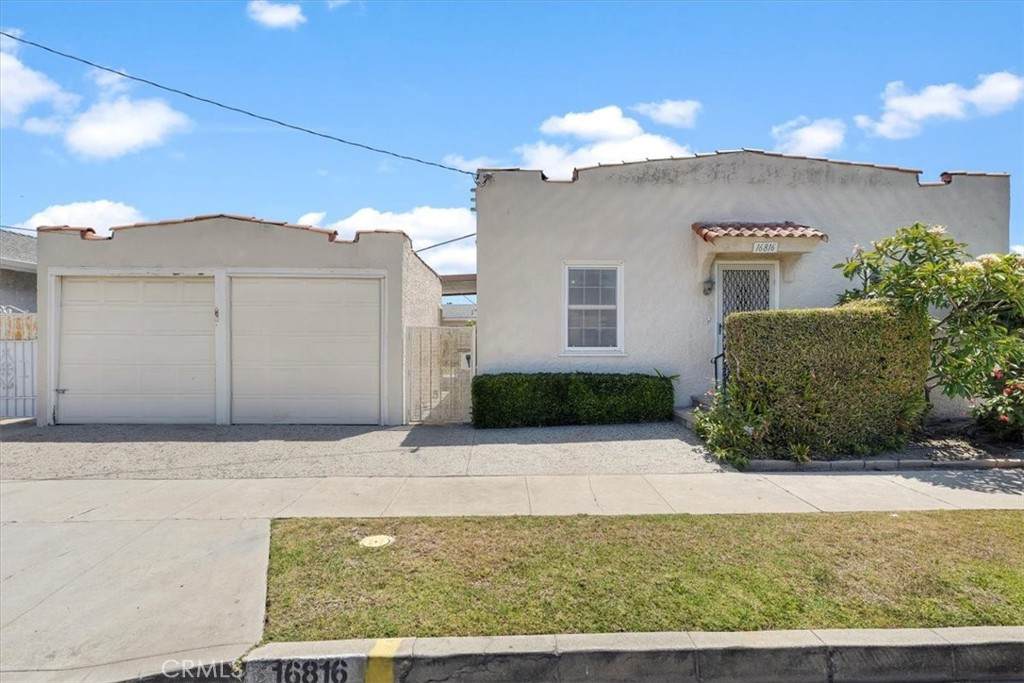 16816 Harvard Boulevard - Photo 1