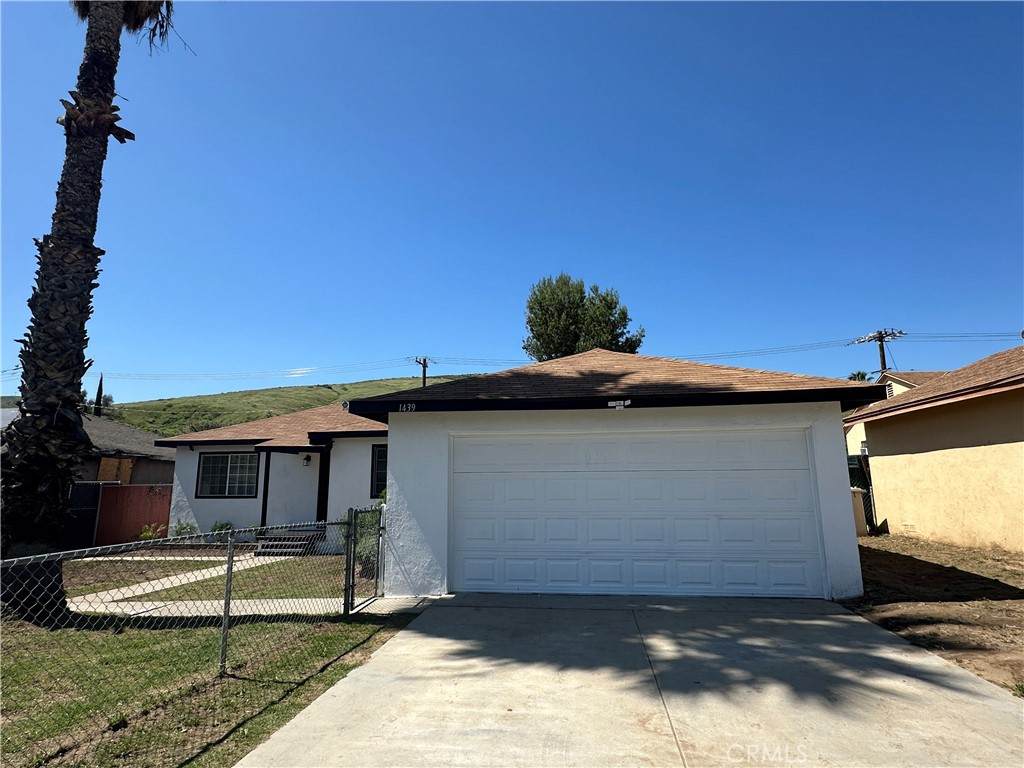 1439 Sheridan Road - Photo 1