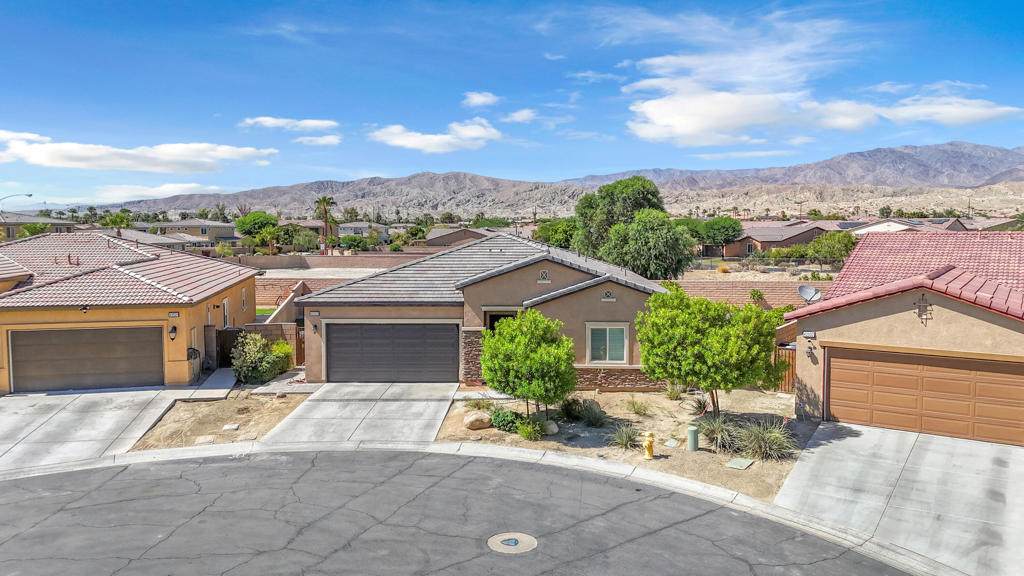42525 Saragoza Court - Photo 1