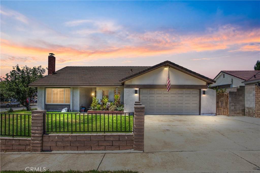 1359 Lakewood Avenue - Photo 1