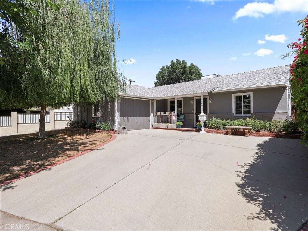 17405 Wyandotte Street - Photo 1