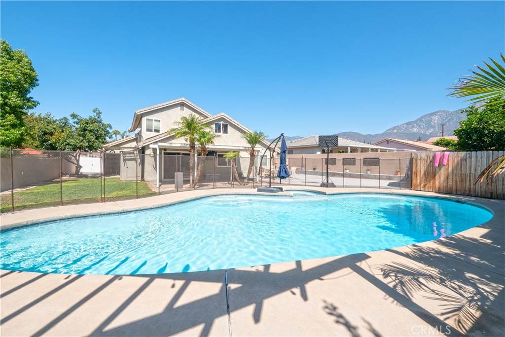 https://bt-photos.global.ssl.fastly.net/socal/orig_boomver_1_374949496-2.jpg