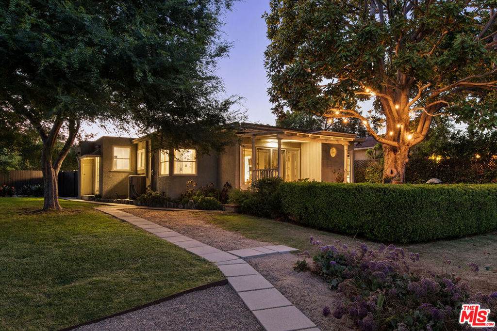 1080 Pagoda Place - Photo 1