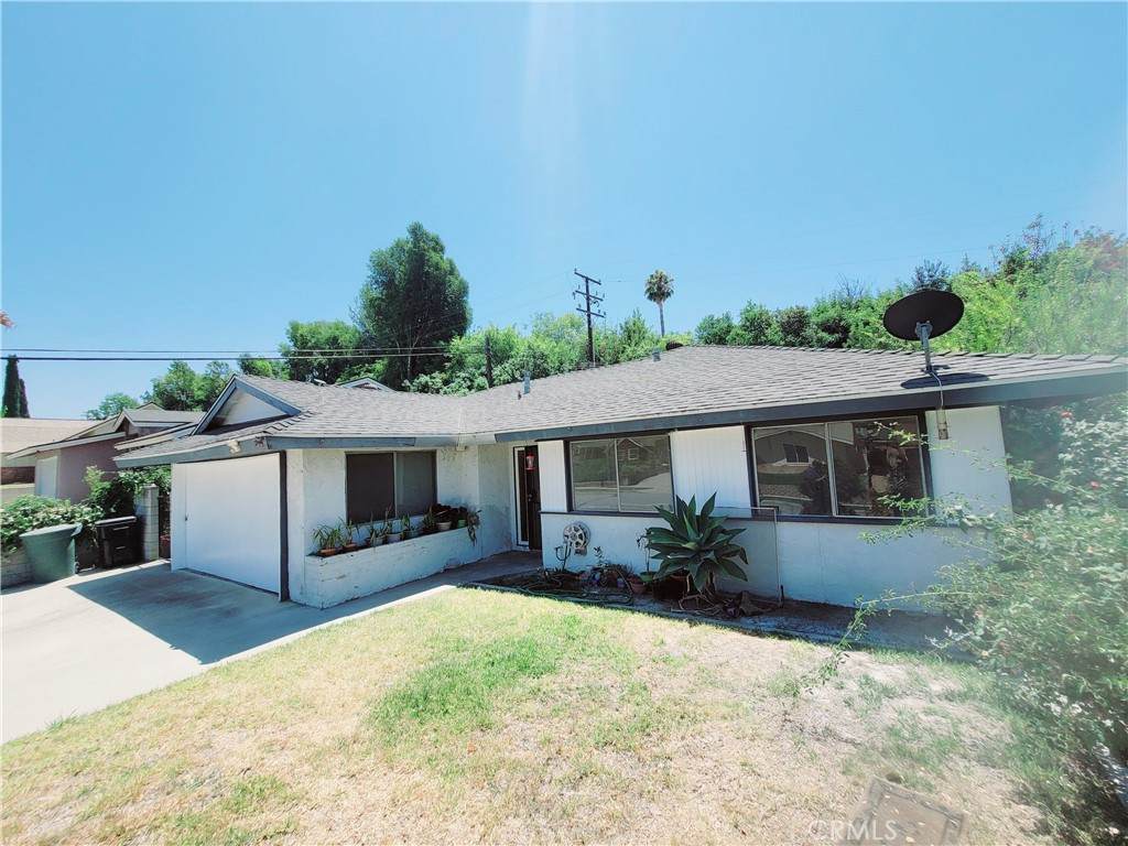 3030 Valley View Avenue - Photo 1