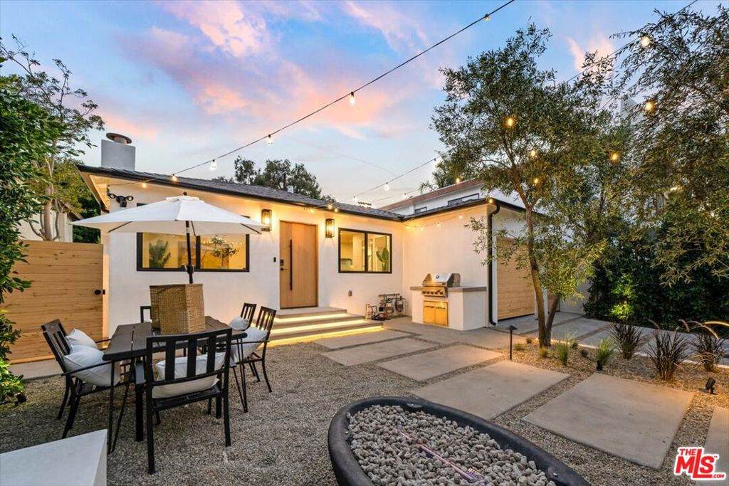 1027 Pleasantview Avenue - Photo 1