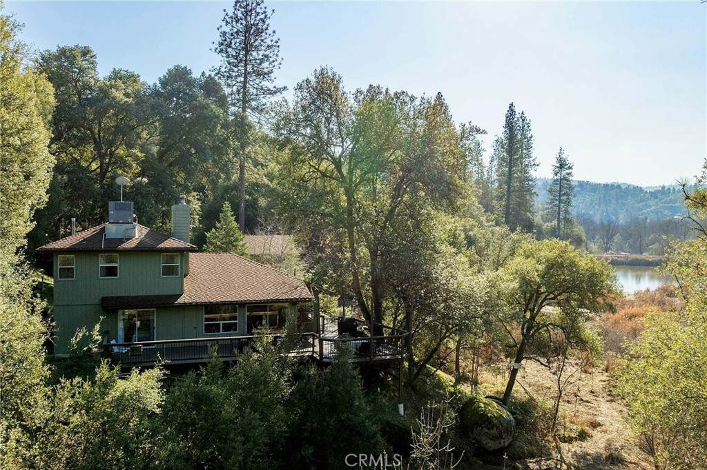 50748 Pineview Court - Photo 1