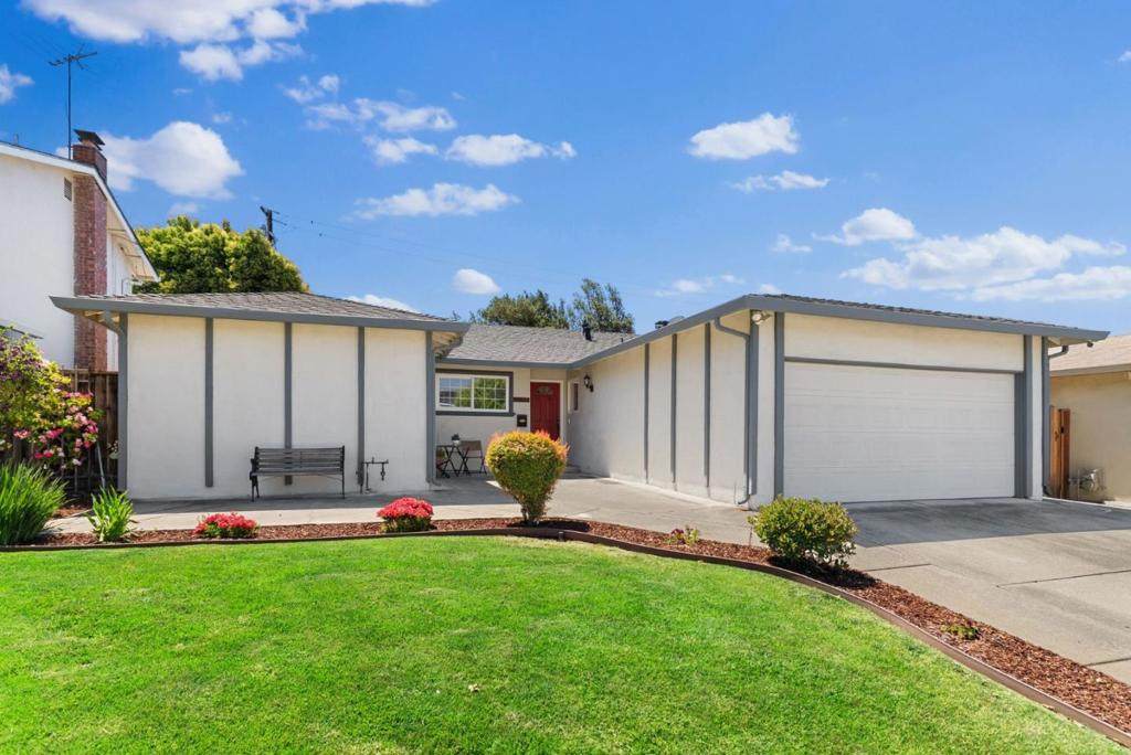 1584 Sonoma Drive - Photo 1
