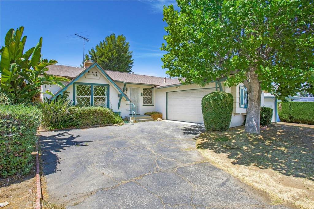 1333 Coble Avenue - Photo 1