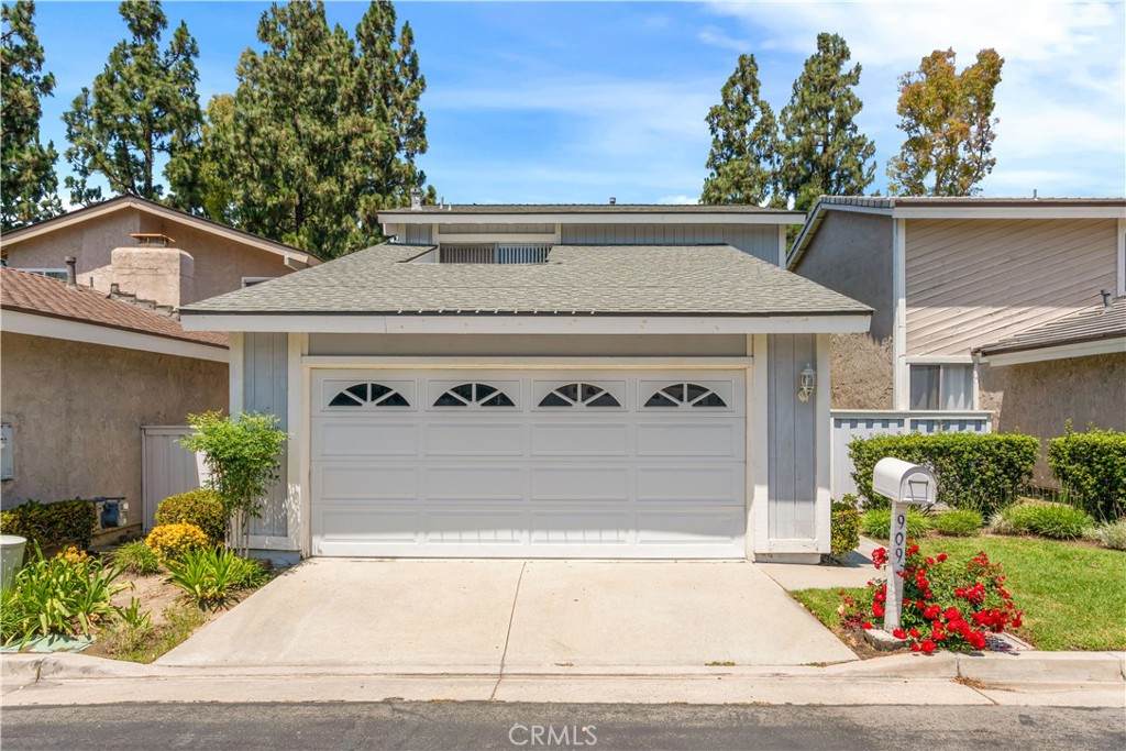 909 S. Lake Summit Drive - Photo 1