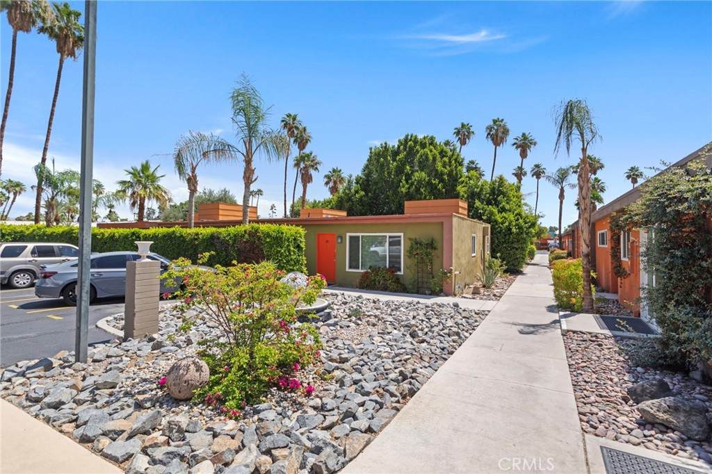 https://bt-photos.global.ssl.fastly.net/socal/orig_boomver_1_374952649-2.jpg