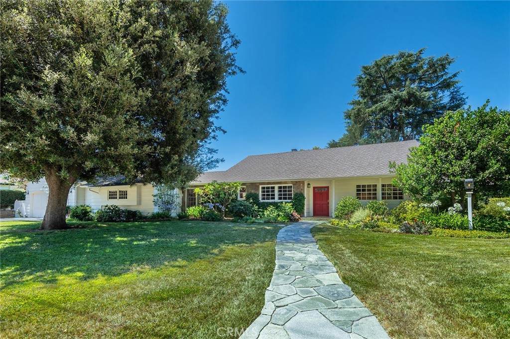 4717 Poe Avenue - Photo 1