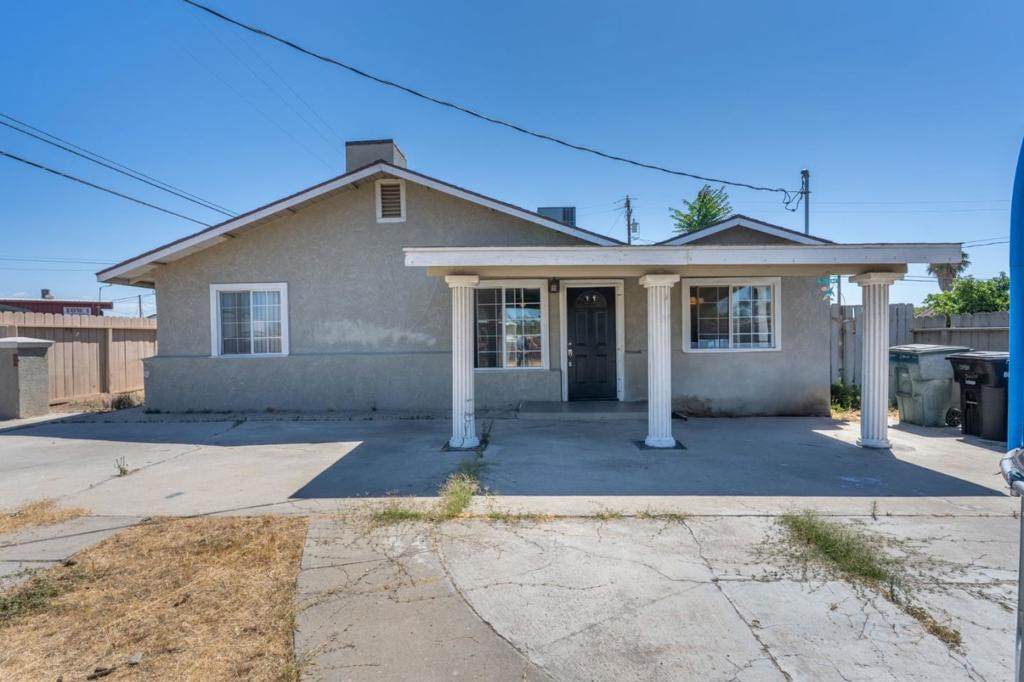 3600 Spruce Avenue - Photo 1
