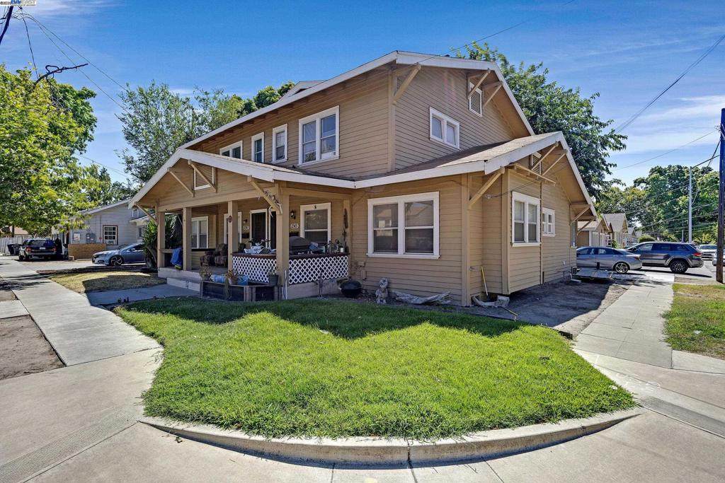 1241 Parker Ave - Photo 1