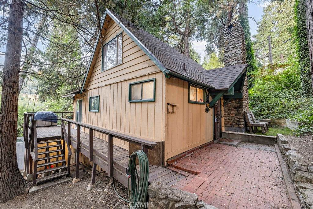442 Valley Road - Photo 1