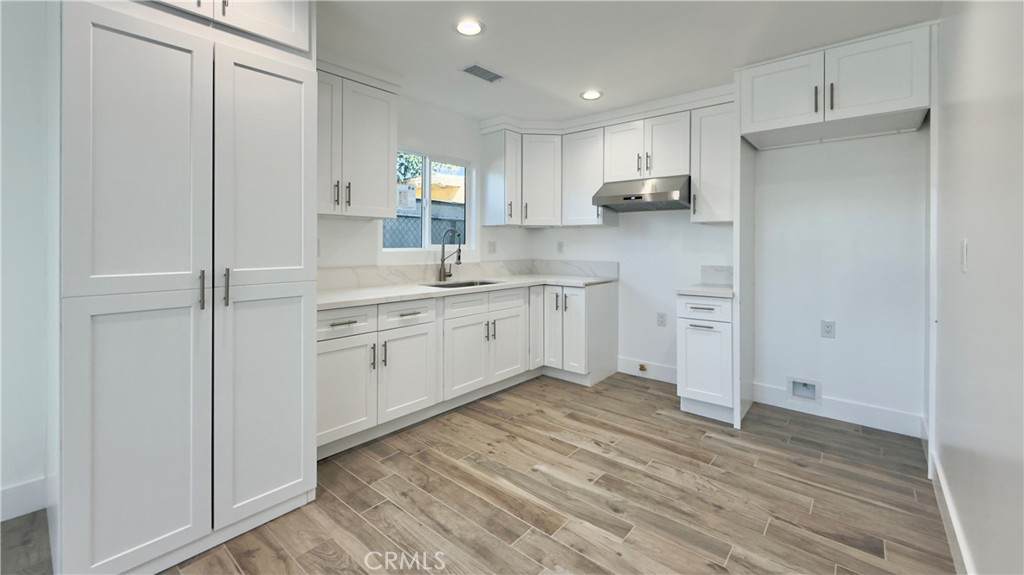 1346 Fraser 1/2 Avenue - Photo 1