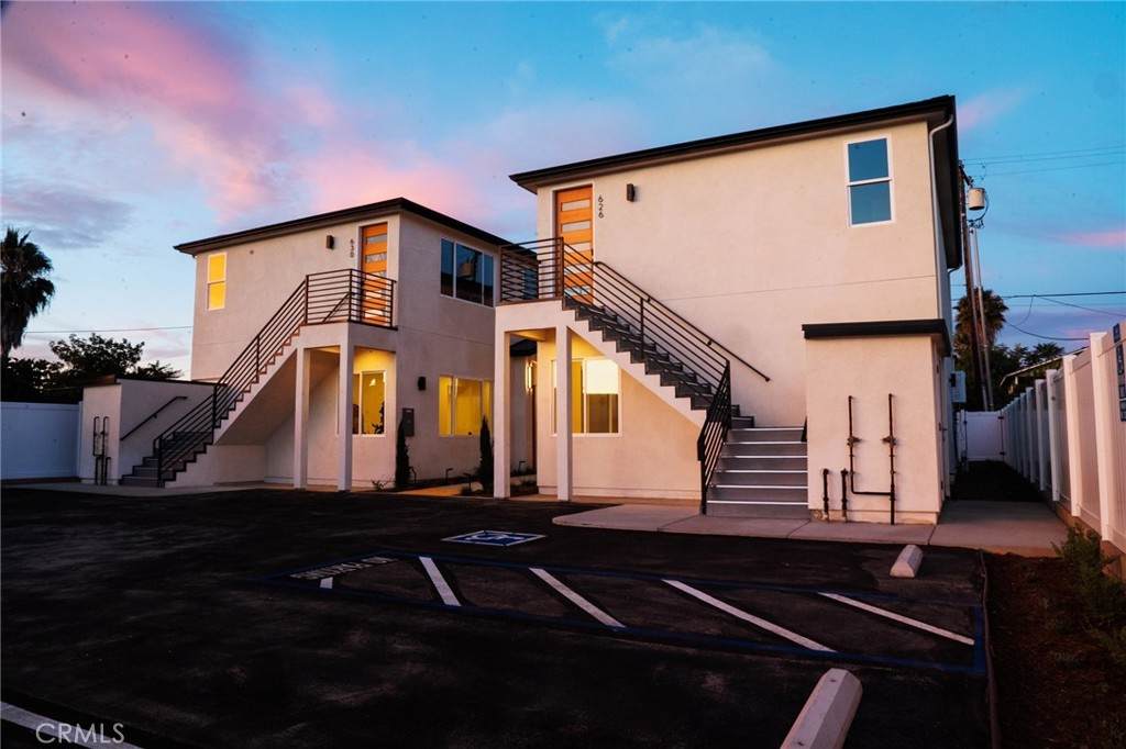 630 Juniper Street - Photo 1