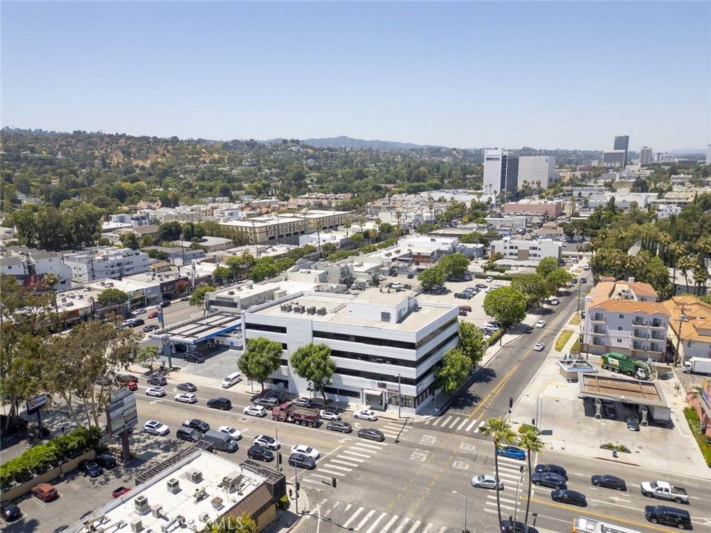 https://bt-photos.global.ssl.fastly.net/socal/orig_boomver_1_374953884-2.jpg