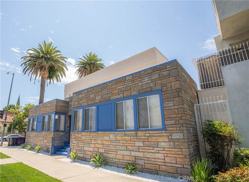 801 Atlantic Avenue - Photo 1