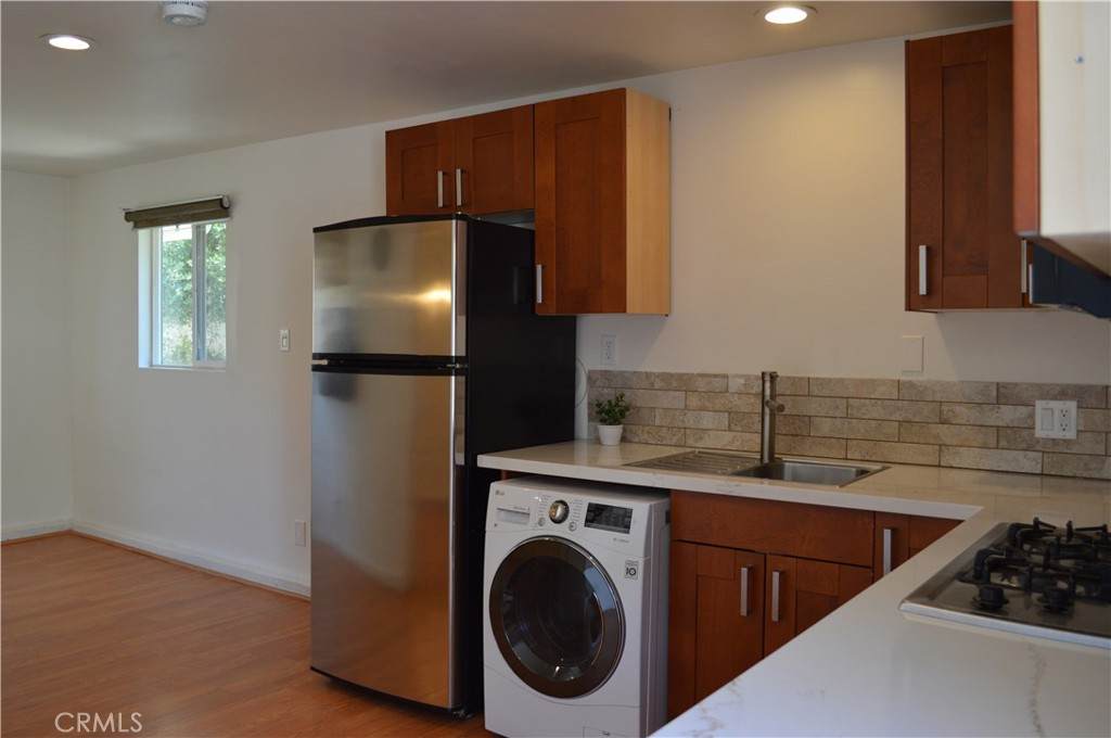 20624 Kittridge - Photo 1