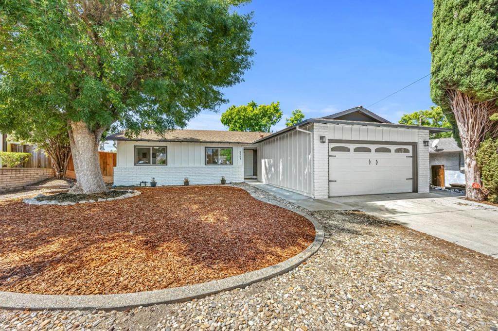 2361 Panoramic Drive - Photo 1
