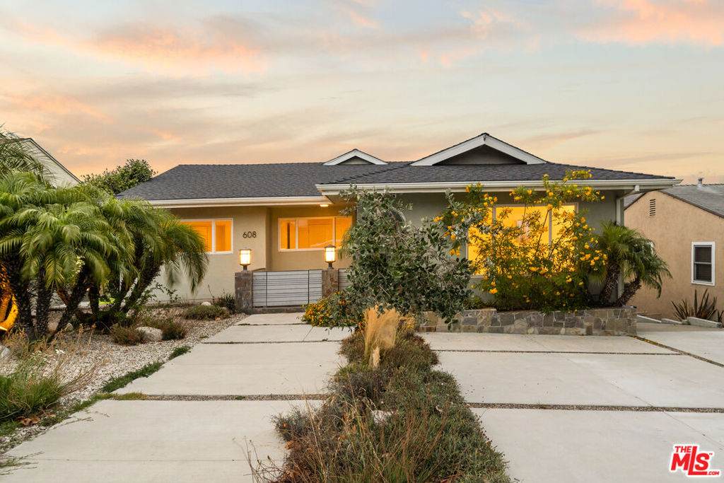608 Lomita Street - Photo 1