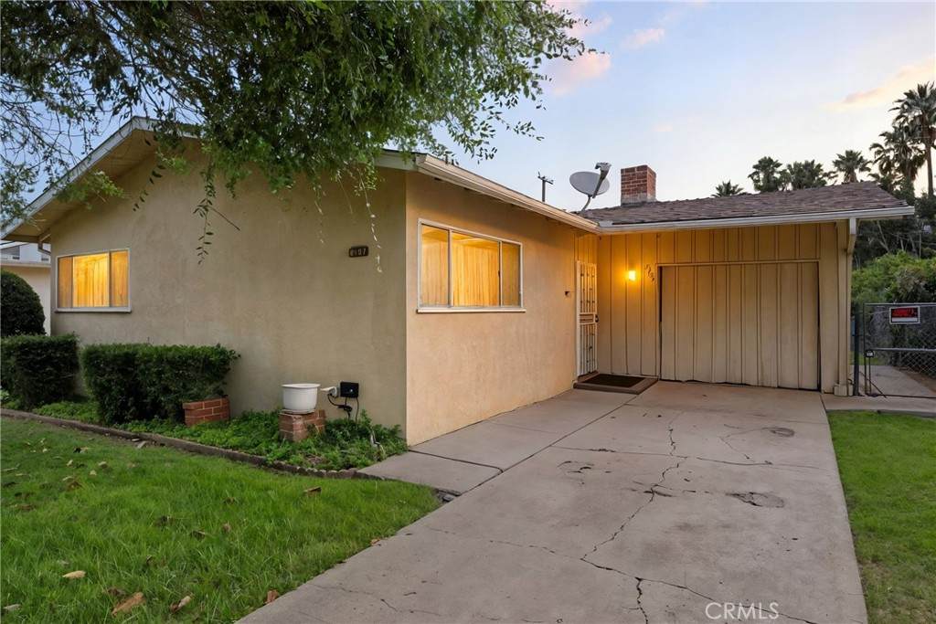 3437 Cricklewood Street - Photo 1