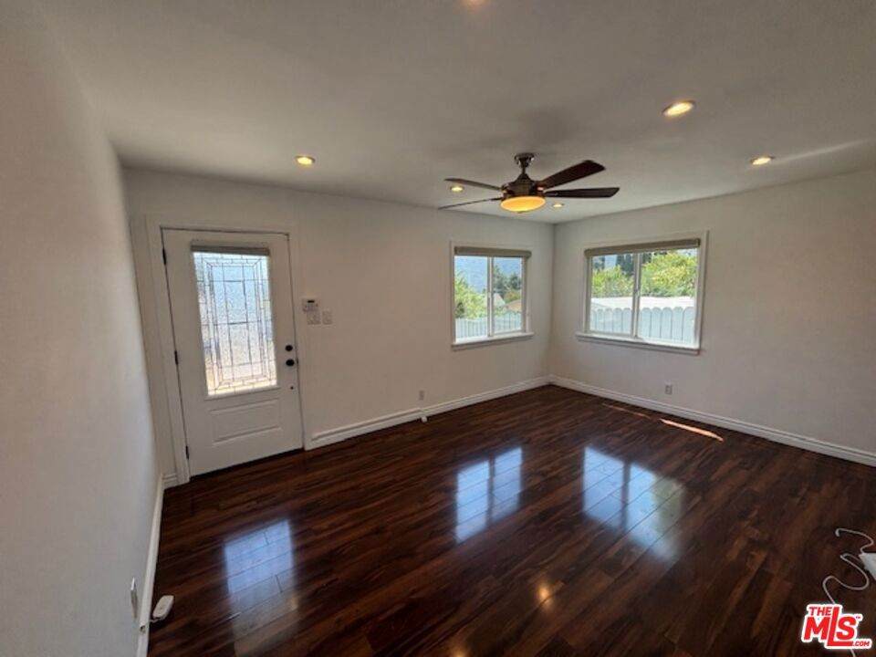 https://bt-photos.global.ssl.fastly.net/socal/orig_boomver_1_374976983-2.jpg