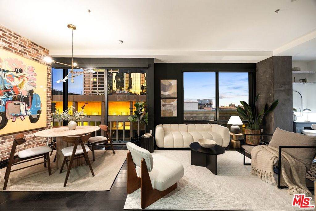 655 Hope Street - Photo 1