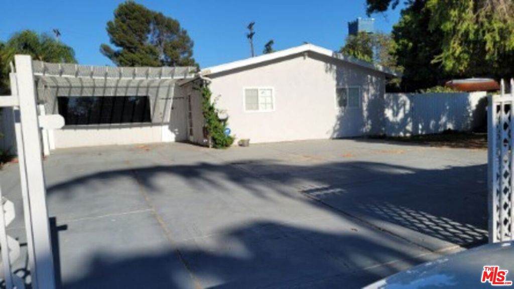 4669 Olympic Boulevard - Photo 1