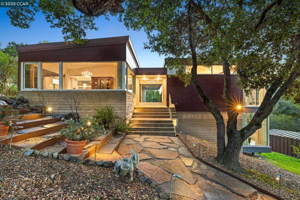 2 Crane Ct - Photo 1