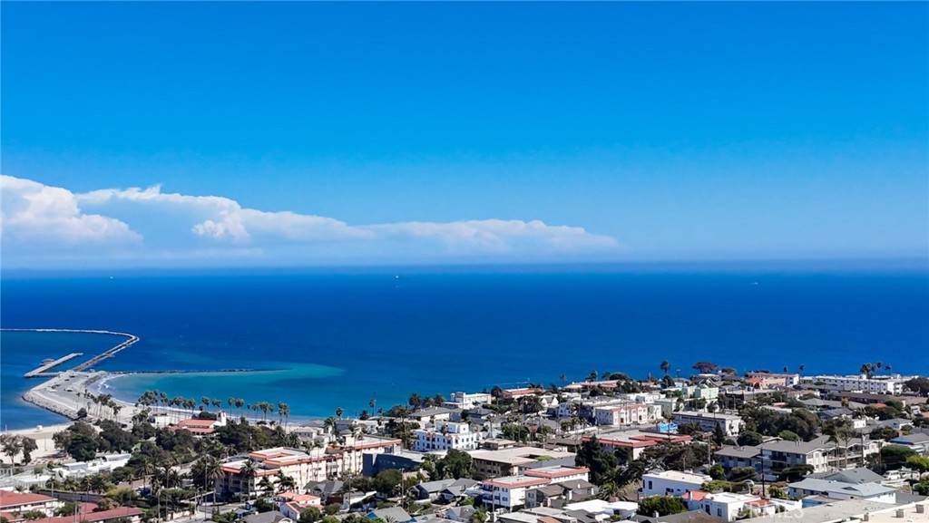 711 33rd Street - Photo 1