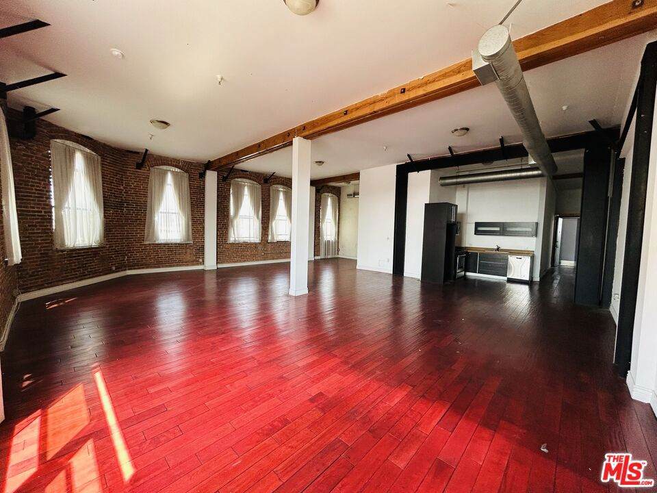 652 Mateo Street - Photo 1