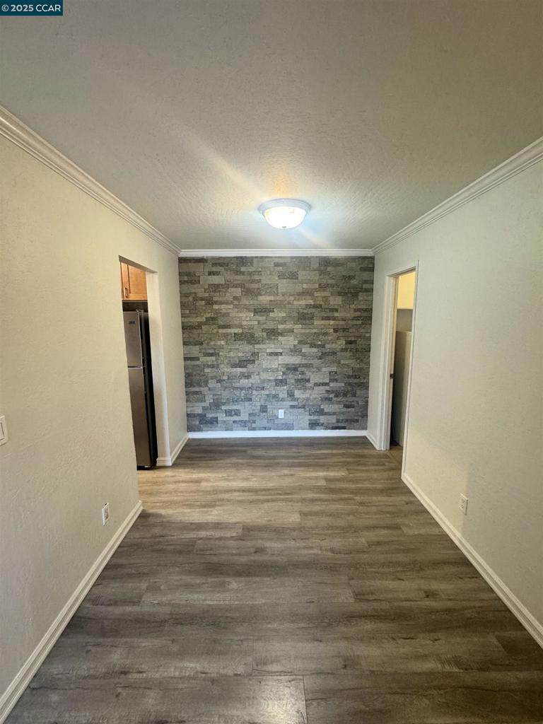 1085 Murrieta Blvd - Photo 1