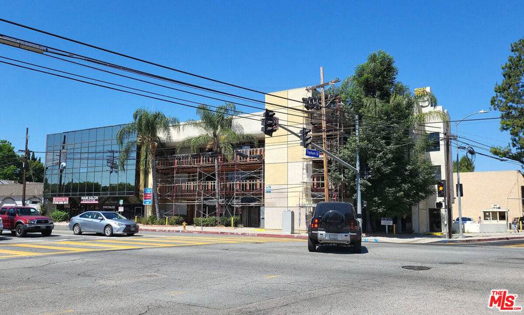 6047 Tampa Avenue - Photo 1