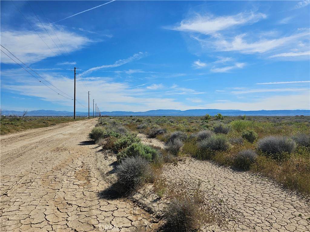 0 10 ST WEST - Photo 1