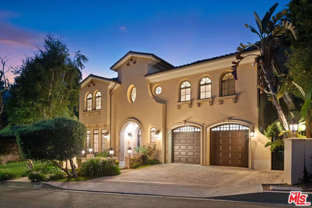 1571 Bundy Drive - Photo 1