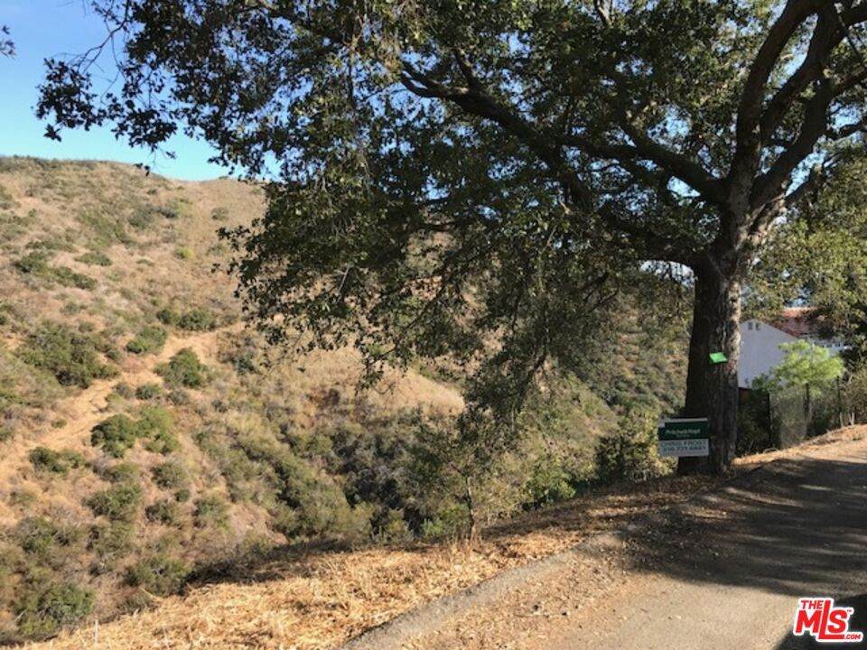 https://bt-photos.global.ssl.fastly.net/socal/orig_boomver_1_375040489-2.jpg