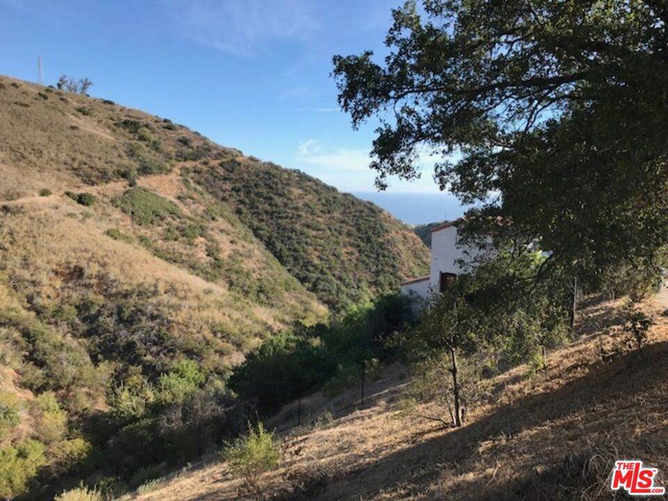 https://bt-photos.global.ssl.fastly.net/socal/orig_boomver_1_375040489-2.jpg